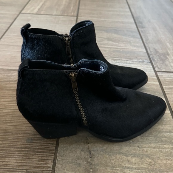 Very Volatile Los Angeles ankle booties size 7 - Picture 4 of 11